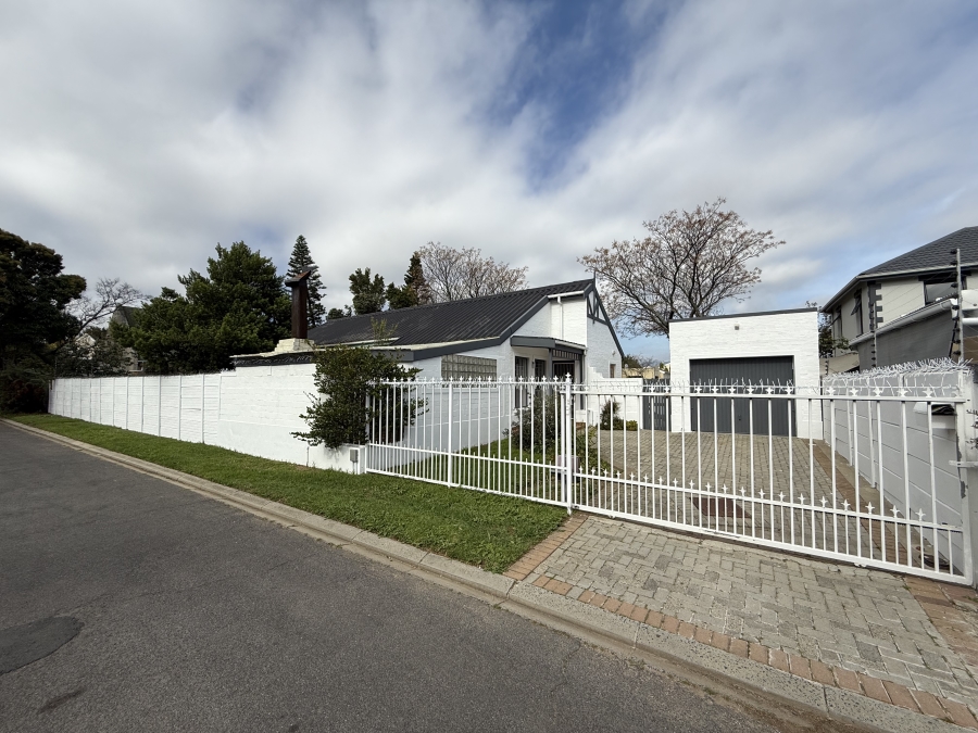 3 Bedroom Property for Sale in Van Der Stel Western Cape